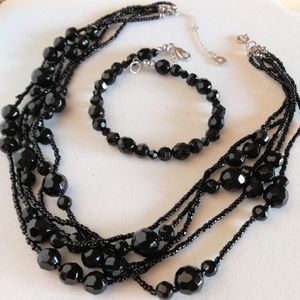 Vintage jet black faceted necklace with restorated